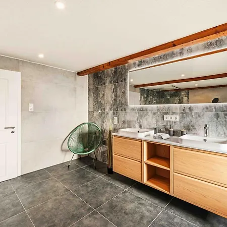 Apartment Boxenstopp In